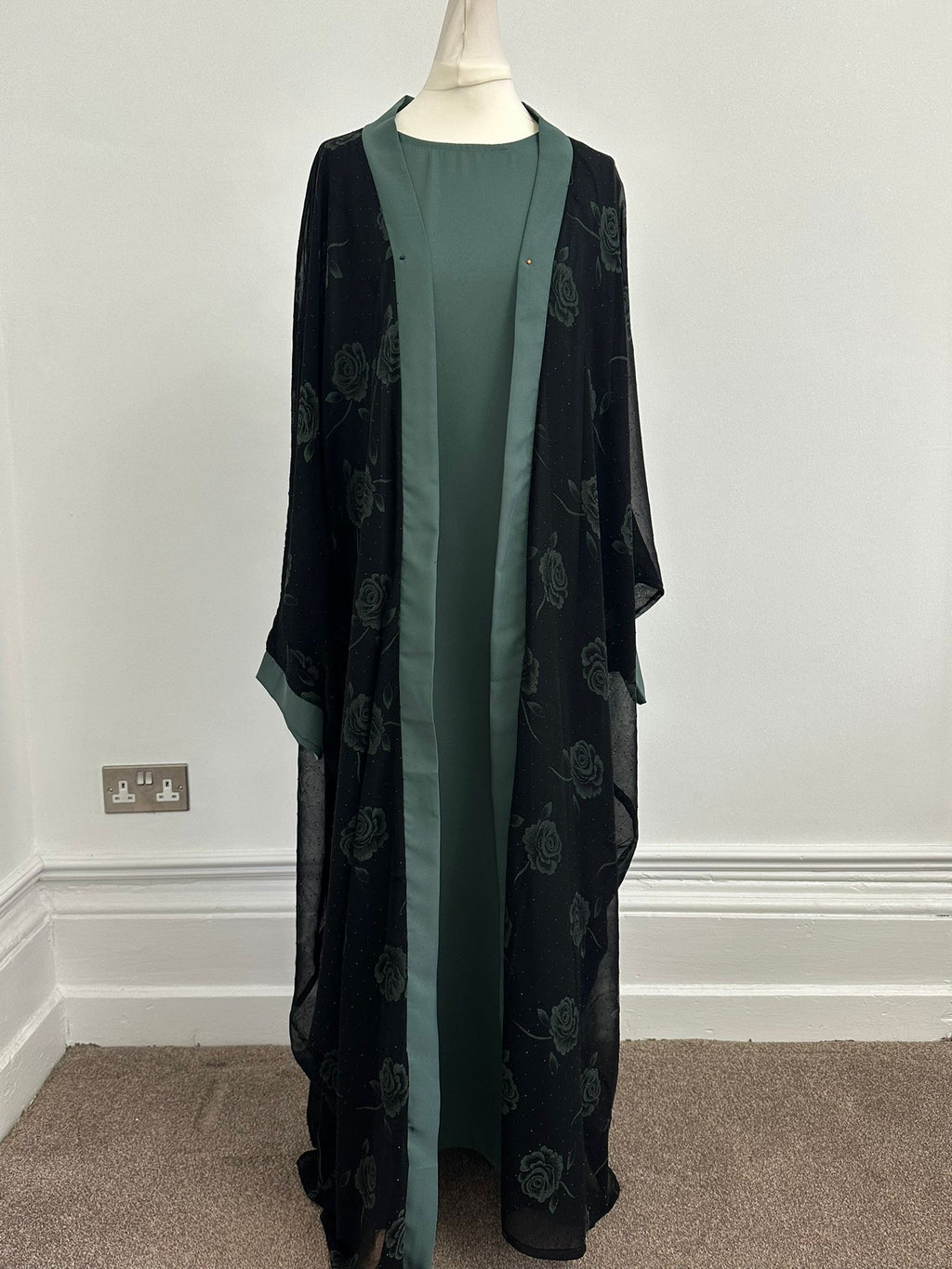 Black And Green Open Abaya