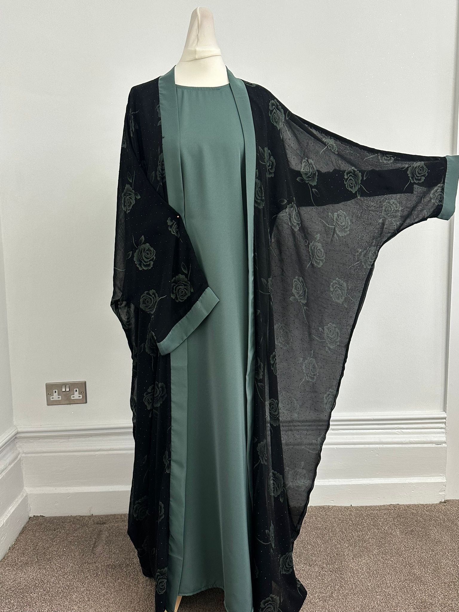 Black And Green Open Abaya